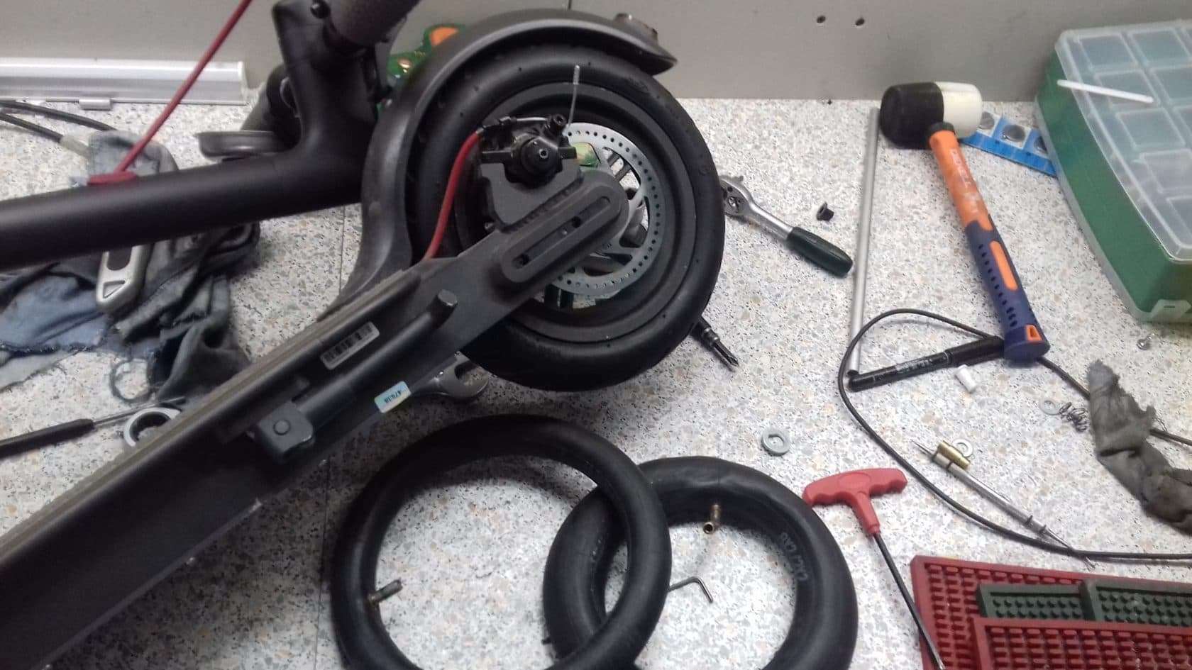 Сервисный центр UBelectro: рабочая зона мастеров